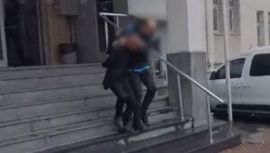 baba ogulun yaralandigi silahli saldirida 2 kisi tutuklandi HBHxIyap.jpg