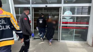 bebegin uzerine caydanlik devrildi 99OvanNp.jpg
