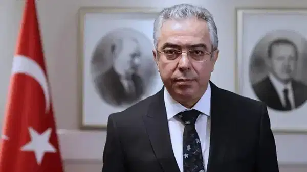 cumhurbaskani basdanismani mehmet ucumdan dem partiye elestiri ocalanin kendisi dahi sart ileri surmezken IKluuSj4.jpg