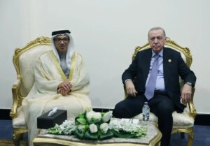 erdogan misirda bae veliaht prensi ile gorustu L7tCZd52.jpg