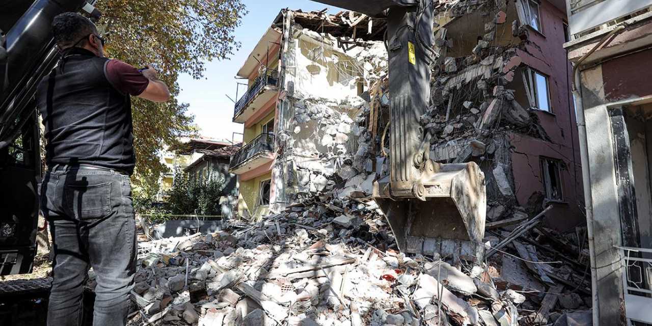 erken uyari sistemi sonuc verdi sindirgi depremini kandilli onceden bildi C8HhRtjz.jpg